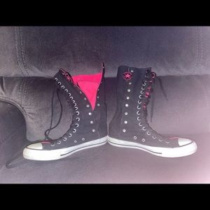 Below the knee Converse All Star